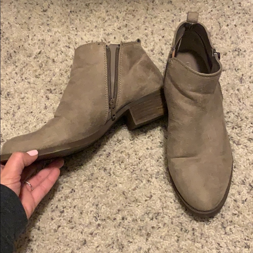 Booties - Picture 3 of 4